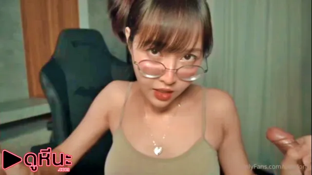 deerlong คลิปหลุดดัง เดียร์ลองสองไมค์ในตำนานเวอร์ชั่นอันเซ็น Onlyfans น้องกวาง อาริศา เน็ตไอดอลสาวแว่น สองมือกำควยชักว่าวรูดเสียวๆ เลียหัวควยโม๊กน้ำแตกคาปาก